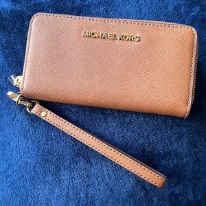 Michael Kors Brown Leather Ziparound Wristlet Wallet